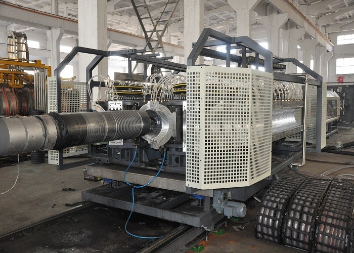 Ligne à grande vitesse d'extrusion de tuyau de Qingdao DWC, tuyau ondulé faisant des machines