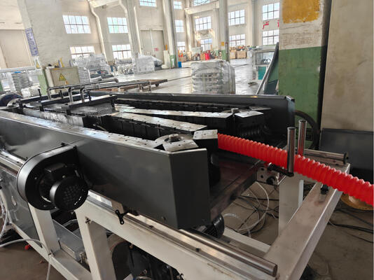 Automatic High-Accuracy Single Wall Corrugated Pipe Extrusion Machine with LD Ratio 33 38 40 for Industrial Use
