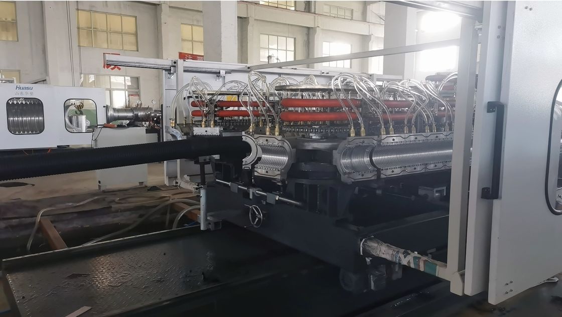 Machine de ligne d'extrusion de tuyaux ondulés à double paroi HDPE / PP avec commande PLC