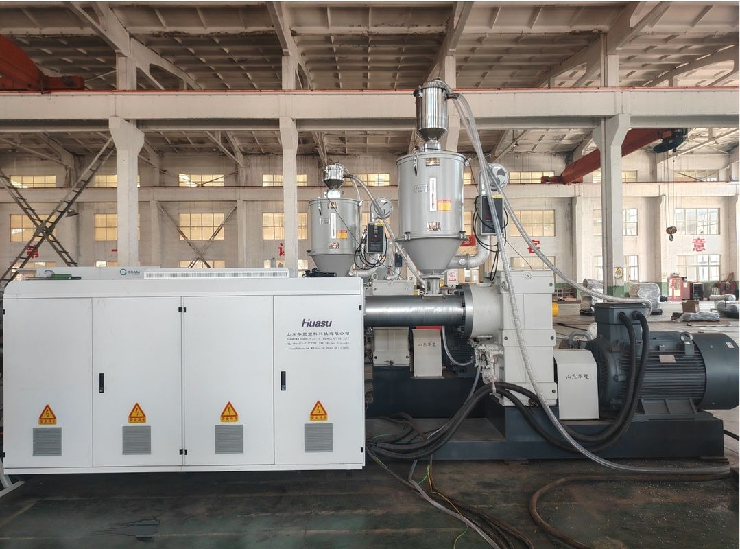 Ligne d'extrusion de tuyaux ondulés à double paroi à grande vitesse avec matériel d'engrenage 20CrMnTi et système de contrôle PLC