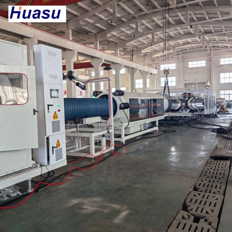 32-1600 mm de diamètre ligne d'extrusion de tuyaux ondulés à double paroi avec prise en ligne et puissance installée de 520 kW