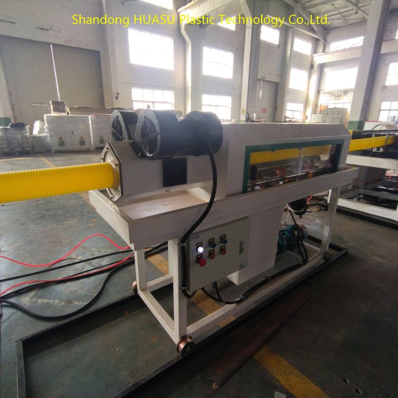 Ligne d'extrusion automatique de tuyaux en plastique avec Siemens ABB refroidissement principal par air électrique et par eau pour une sortie personnalisable