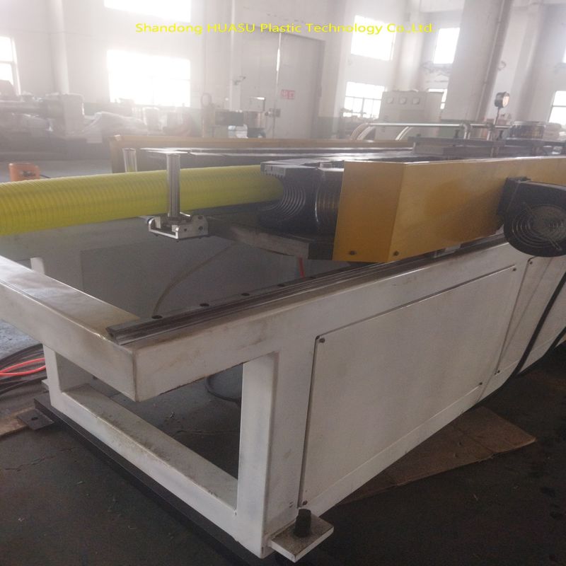 Mise à niveau de l'extrudeuse de tuyaux ondulés avec une puissance de production de 100-1000kW, contrôle PLC et refroidissement par eau ou par air