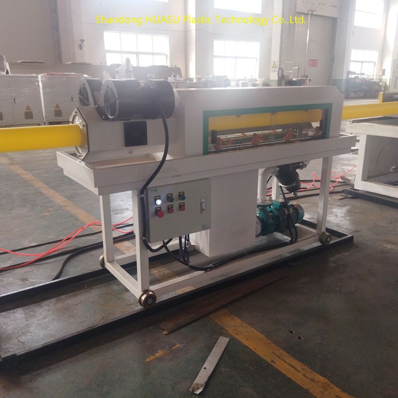 Ligne d'extrusion automatique de tuyaux en plastique avec Siemens ABB refroidissement principal par air électrique et par eau pour une sortie personnalisable