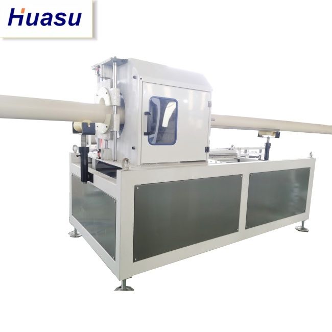 Ligne d'extrusion de tuyaux DWC avec une plage de diamètre de coupe de 32 à 1600 mm, mode d'expansion en ligne avec cloche et technologie Siemens PLC