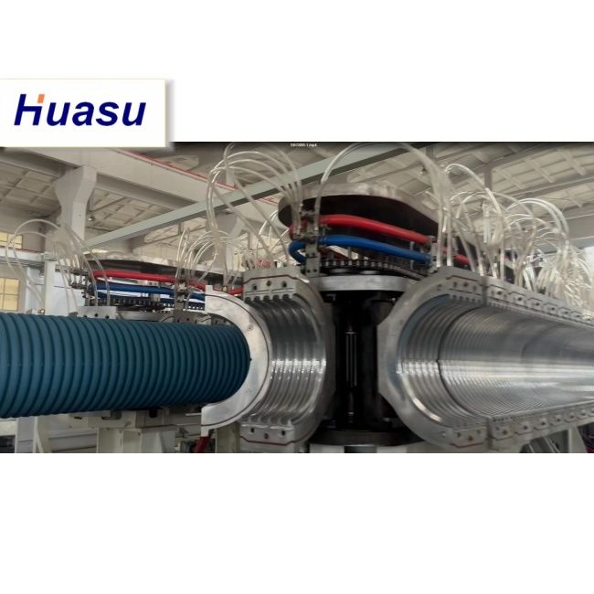 Ligne d'extrusion de tuyaux DWC avec un diamètre de tuyau de 32 à 1600 mm, une capacité de 60 à 2000 kg/h et une technologie PLC de Siemens