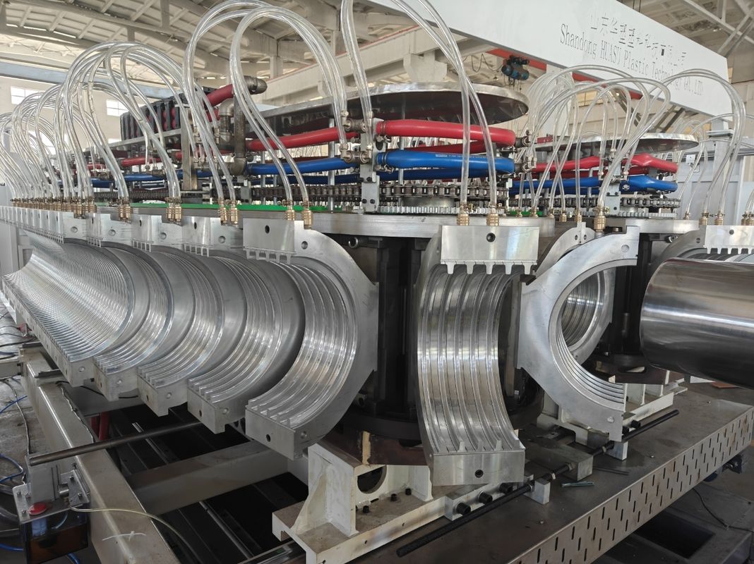 Ligne de production d'extrudeuse de tuyaux en plastique à double paroi ondulée à haute efficacité