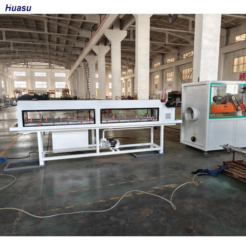 Ligne d'extrusion de tuyaux ondulés simple paroi automatique avec matériau de canon 38CrMoAlA et système d'engrènement complet