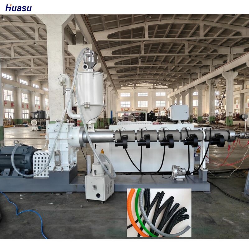 Ligne d'extrusion de tuyaux ondulés à double paroi avec moteur AC Siemens, rapport de vis de 33:1 et système de refroidissement à eau