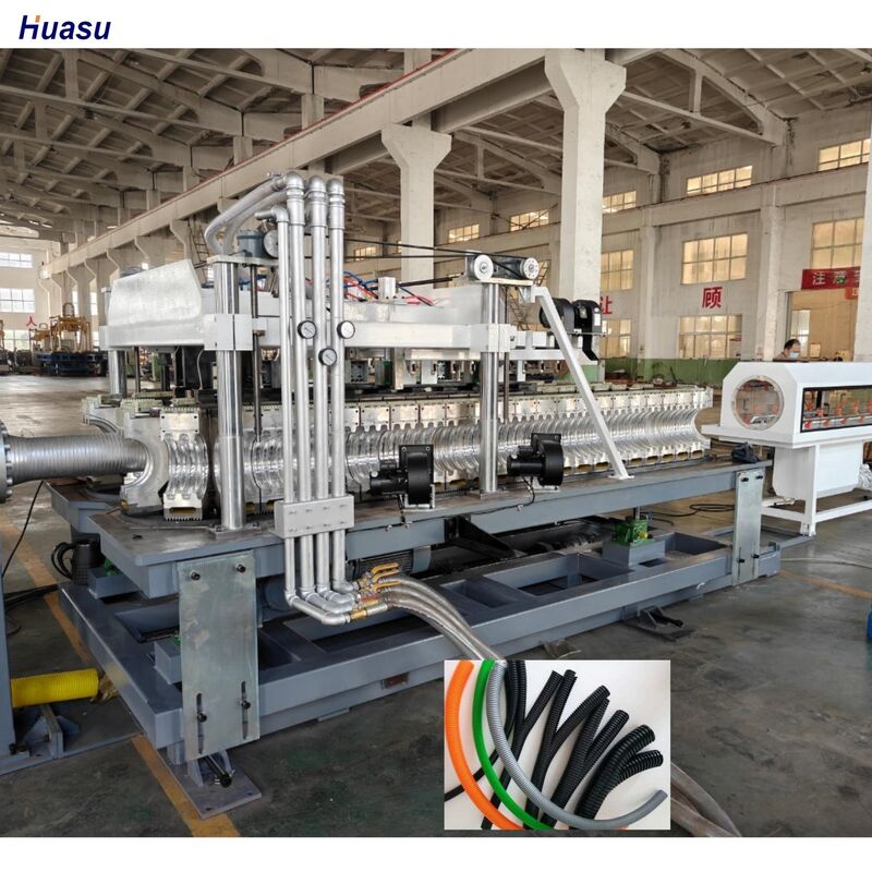 Siemens pièces électriques principales ligne d'extrusion de tuyaux ondulés à double paroi avec 48 quantités de moules et fonctionnalité de refroidissement à l'eau