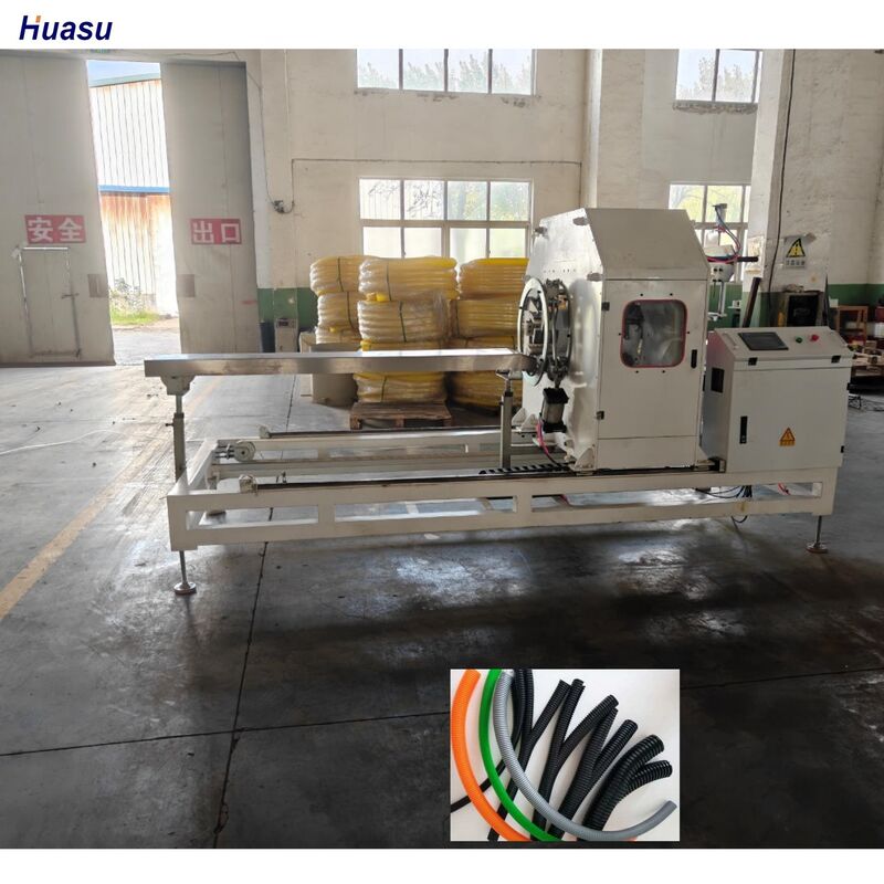 Ligne d'extrusion de tubes ondulés à double paroi avec 48 quantités de moules et contrôle PLC Siemens pour une production à haut rendement