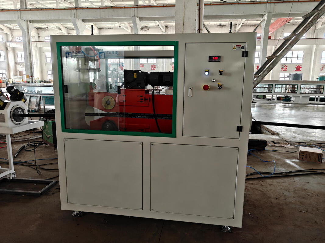 Ligne d'extrusion de tuyaux ondulés simple paroi avec profondeur de nitruration du fourreau de 0,4 à 0,7 mm, puissance totale de 25 à 50, et contrôle par automate programmable (PLC) pour la production de tuyaux