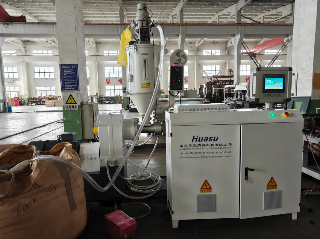 Ligne d'extrusion de tubes ondulés à paroi unique avec refroidissement à l'eau et moteur Siemens pour une production stable à grande vitesse