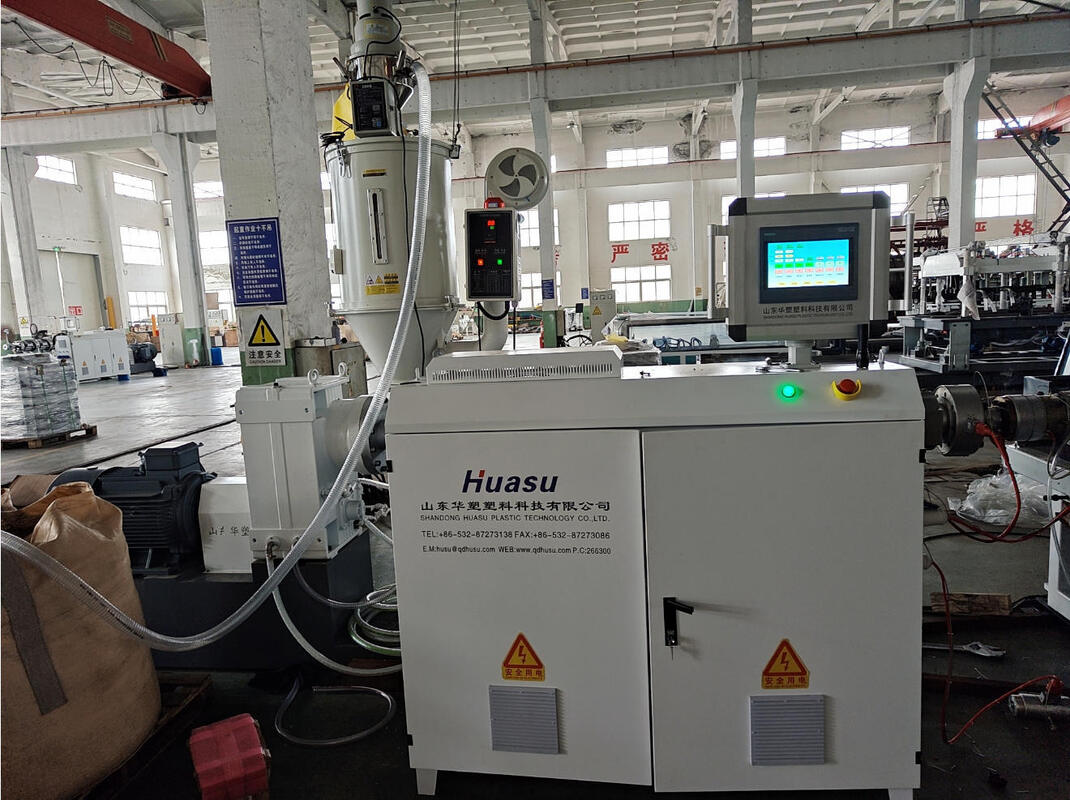 Ligne d'extrusion de tuyaux ondulés simple paroi avec moteur Siemens entièrement automatique et taille de tuyau maximale de 110 mm