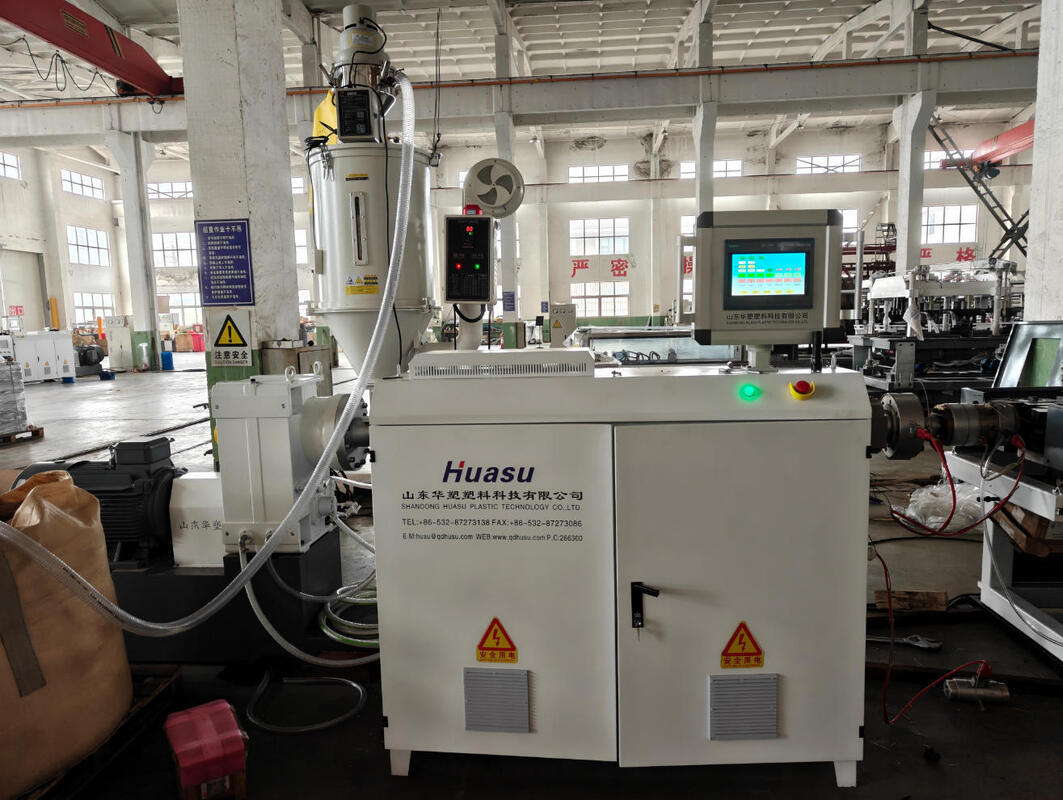 Ligne d'extrusion de tubes ondulés à paroi unique entièrement automatique avec une sortie de 40 à 80 kg/h et une taille maximale de tuyau de 110 mm