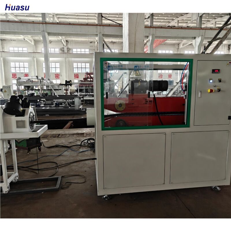 Ligne d'extrusion de tuyau ondulé simple paroi refroidi à l'eau avec capacité 400-1000 et ondulation automatique