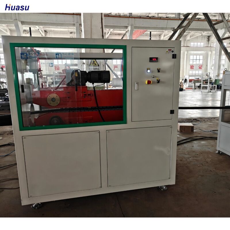 Ligne d'extrusion de tubes ondulés à paroi unique de haute précision avec alimentation automatique et systèmes de refroidissement par eau