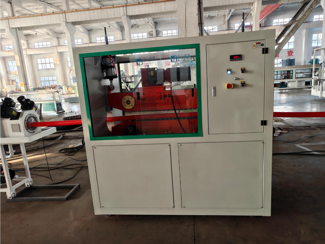 Ligne d'extrusion de tubes ondulés à paroi unique Siemens avec système de commande PLC et refroidissement par eau