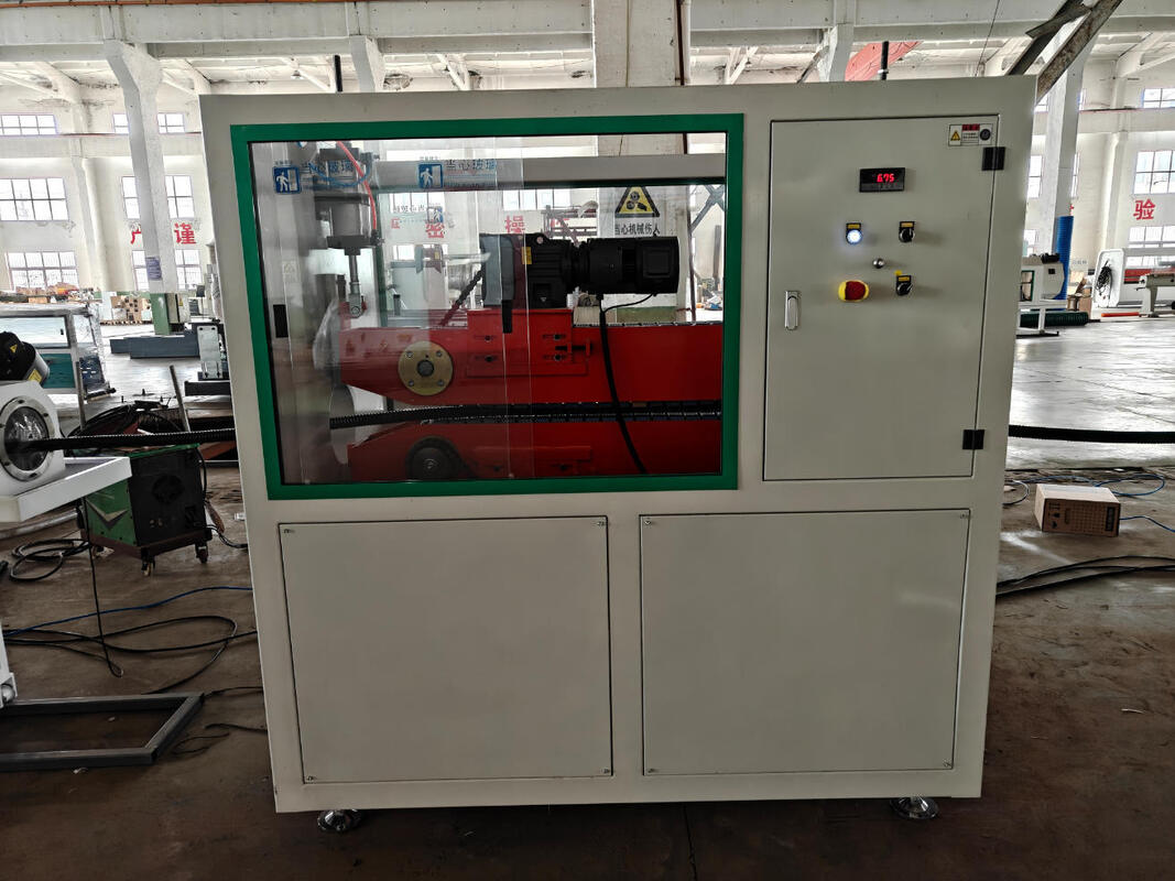 Ligne d'extrusion de tuyaux ondulés à double paroi avec régulateur de fréquence Siemens et matériel d'engrenage 20CrMnTi pour une haute durabilité