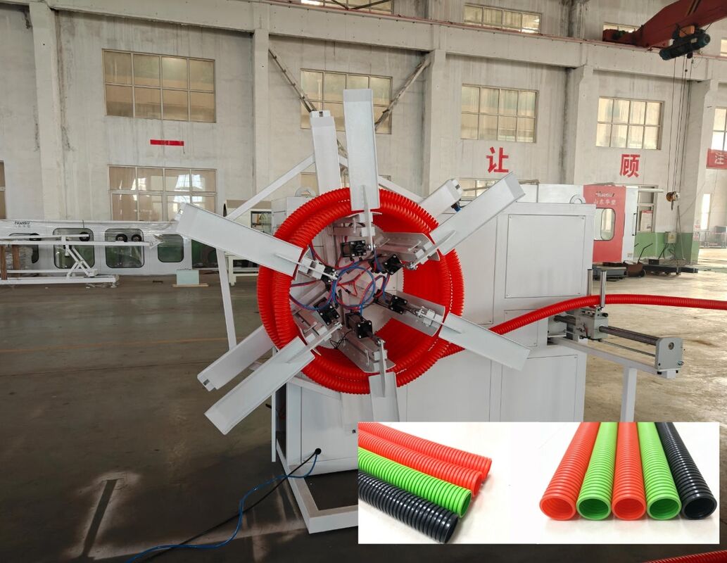 Ligne d'extrusion de tuyaux ondulés à paroi unique avec télécommande, dotée d'électriques principales Siemens Schneider et d'un matériau de fût 38CrMoAlA